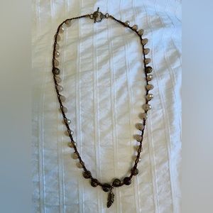 Beaded layerying necklace w/feather detail